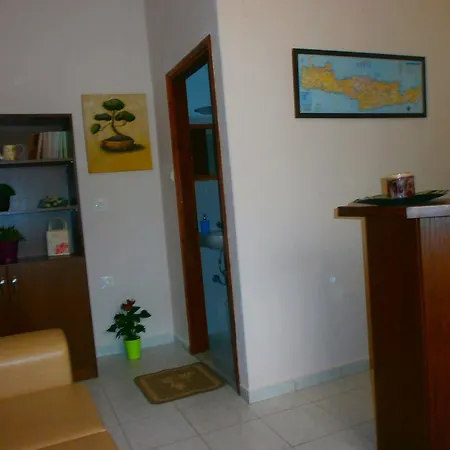 Antigoni بيت ضيافة 2*